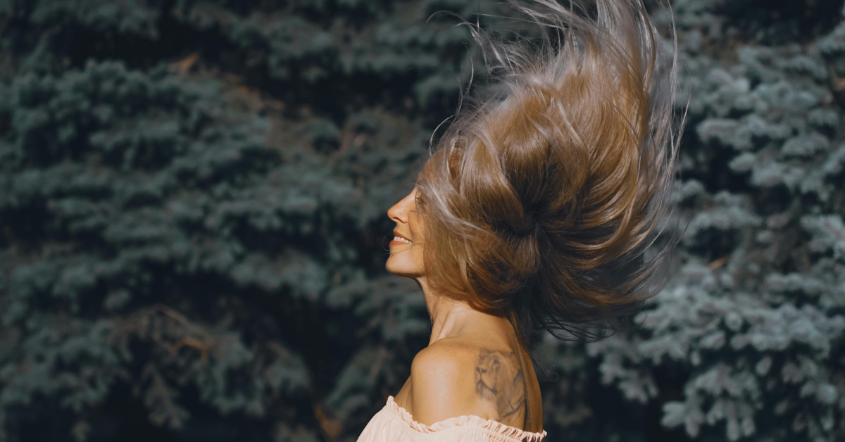 Hair flip summer